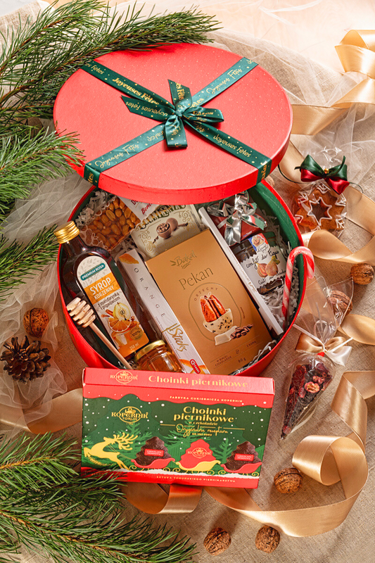 Ekskluzywny Zestaw Prezentowy Bożonarodzeniowy z Czekoladami i Pralinami