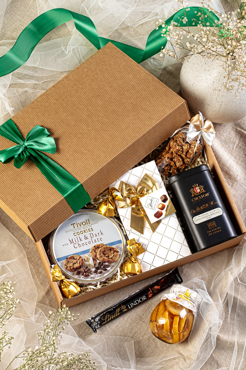 Elegancki Zestaw Prezentowy z Herbatą Earl Grey i Belgijskimi Pralinami – Uniwersalny Prezent