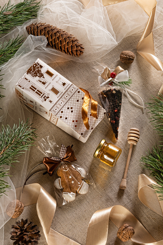 Zestaw Prezentowy w Kształcie Domku | Herbata i Miód – Świąteczny Upominek 1201