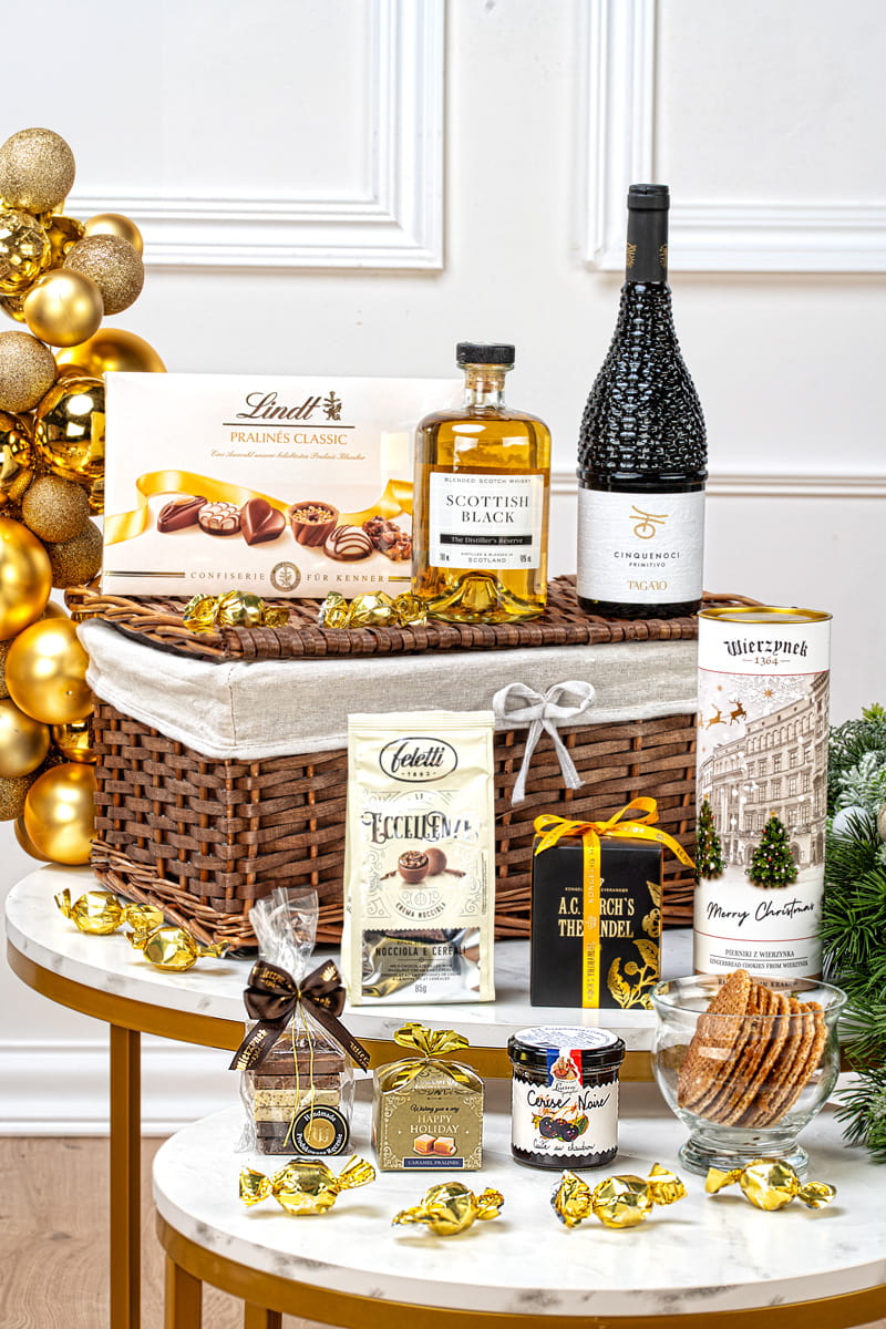 Ekskluzywny Kosz Prezentowy dla Dwojga z Whisky, Winem i Słodkościami – Luksusowy Upominek