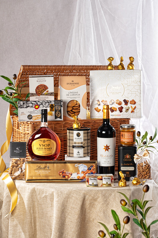 Ekskluzywny Kosz Prezentowy z Brandy i Winem - Prestiżowy Zestaw dla Lekarza lub Prezesa