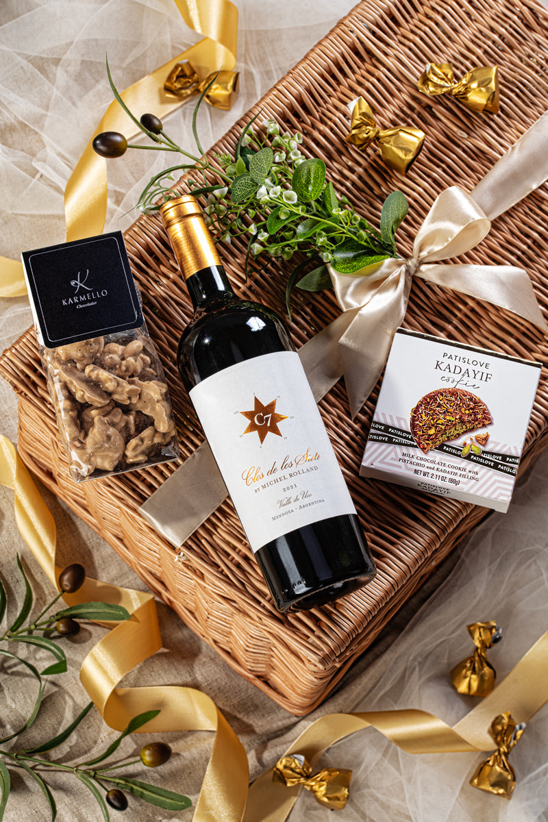 Ekskluzywny Kosz Prezentowy z Brandy i Winem - Prestiżowy Zestaw dla Lekarza lub Prezesa