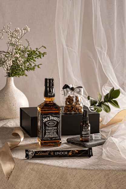 Luksusowy Zestaw Męski: Jack Daniel's, Olejek do Brody, Słodkości – Prezent dla Niego