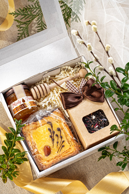 Zestaw Prezentowy Wielkanocny z Mazurkiem i Miodem - Pudełko z Okienkiem