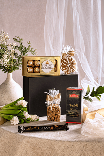 Elegancki Zestaw Prezentowy: Ferrero, Lindt, Herbata – Chwile Słodyczy i Relaksu