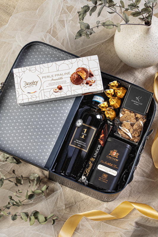 Luksusowy Zestaw Prezentowy z Winem Primitivo i Herbatą Chelton – Elegancki Prezent Biznesowy