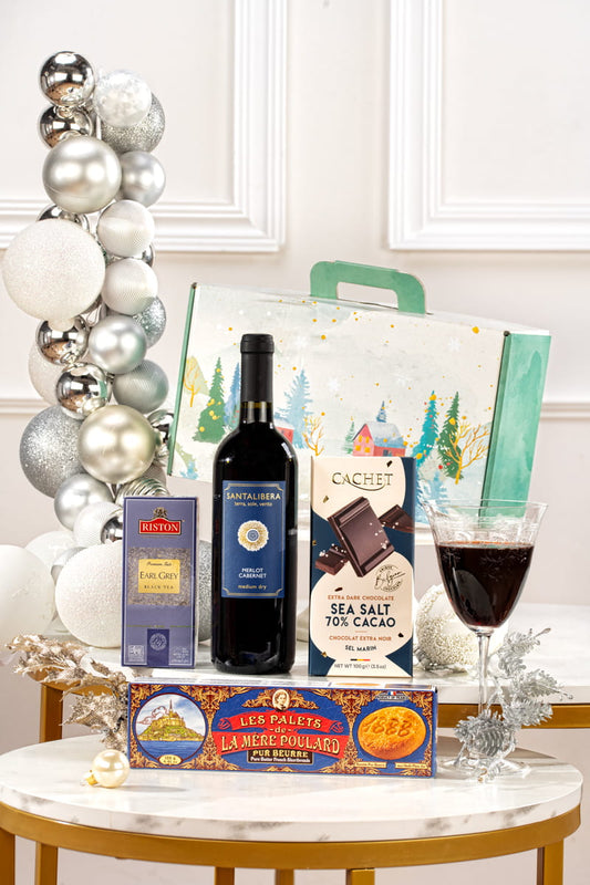 Świąteczny Zestaw Prezentowy z Winem Santa Libera i Delikatesami – Elegancki Upominek na Boże Narodzenie