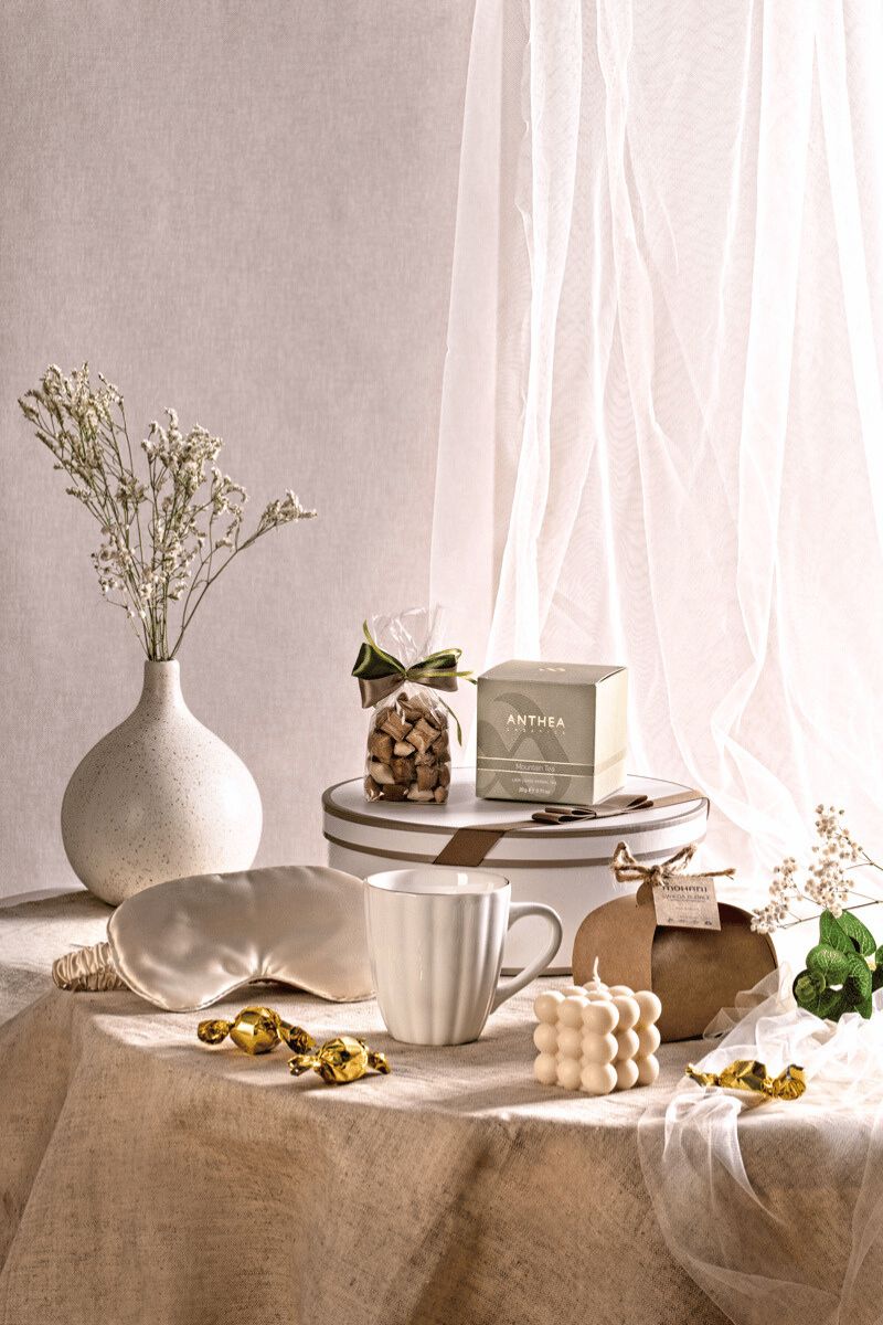 Ekskluzywny Zestaw Relaks i Harmonia z Herbatą i Świecą – Prezent na Imieniny