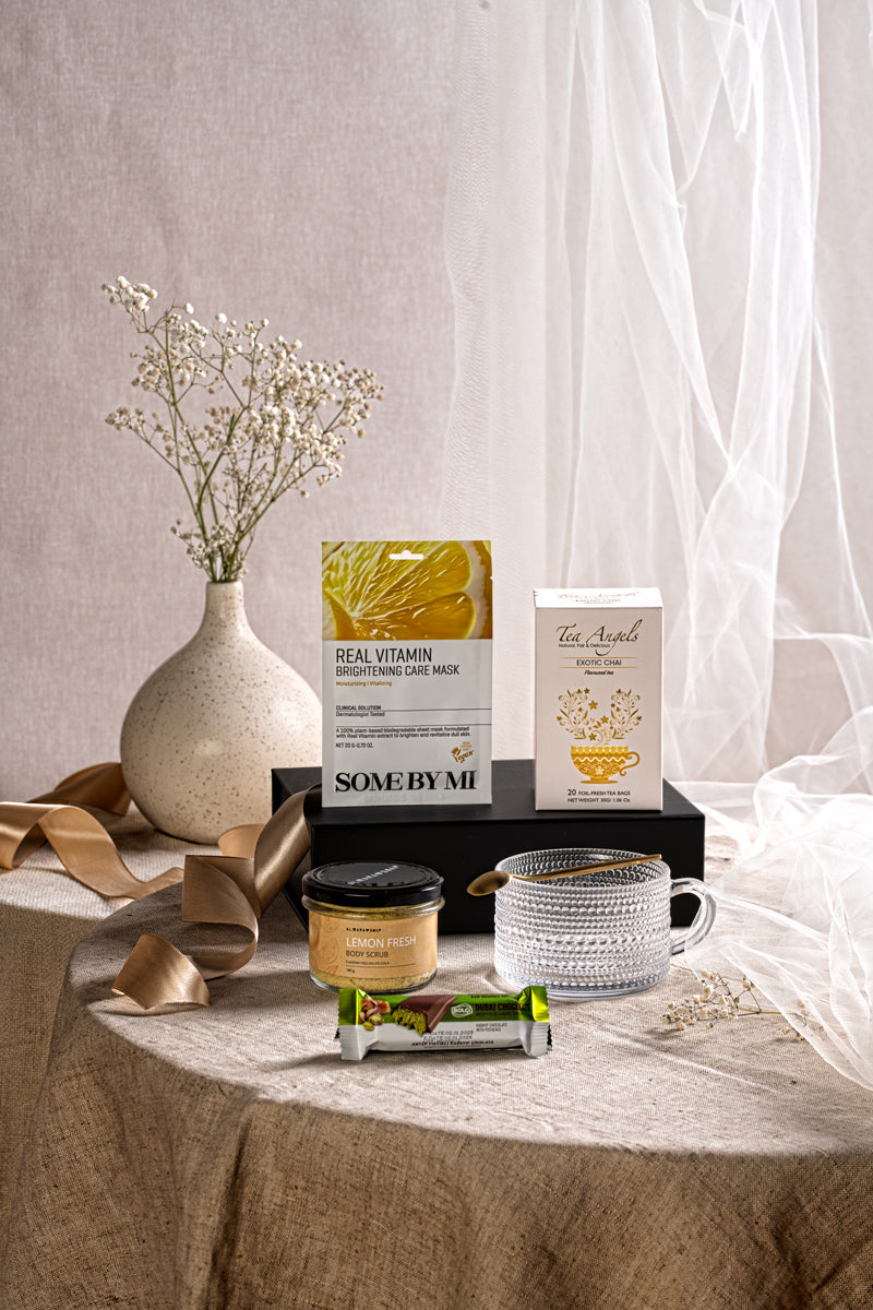 Zestaw Prezentowy SPA: Peeling Cytrynowy i Herbata – Chwile Rozpieszczania dla Niej