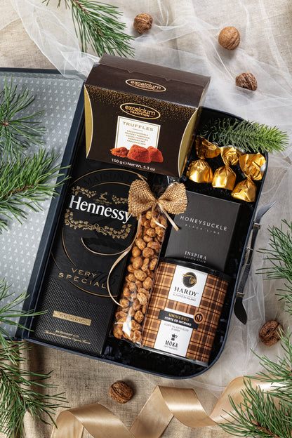 Luksusowy kosz prezentowy z koniakiem i kawą